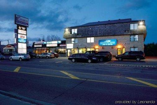 Petawawa River Inn & Suites 외부 사진
